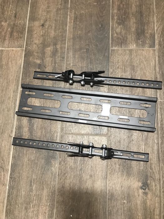 Стабилна ТВ стойка за стена HAMA