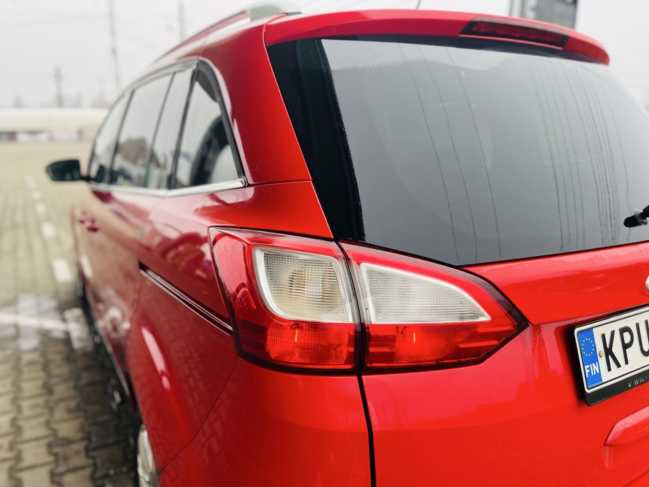 Ford C max / 7 locuri / 1.6 TDCI 116 Cp / km 264.000 / adus recent