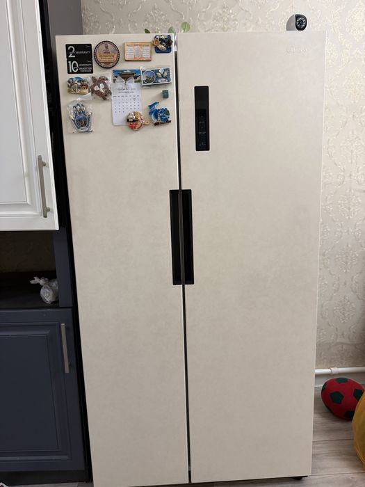 Midea двухдверный холодильник
