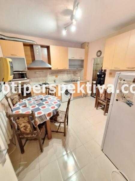 Продава се Тристаен апартамент в Пловдив, Тракия - 86 кв.м за 1566 €/кв.м - Снимка #1