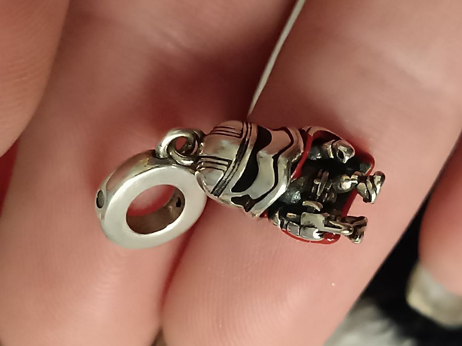 Талисмани Пандора и гривни