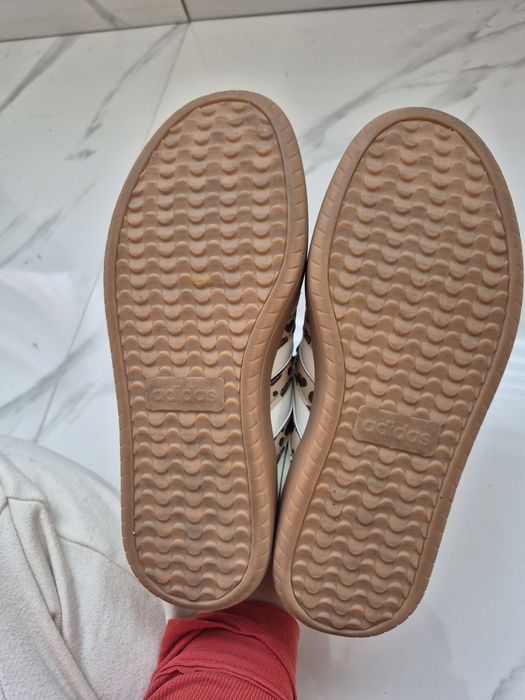 Сникърси Adidas Barreda JQ2296 бяло и  леопард