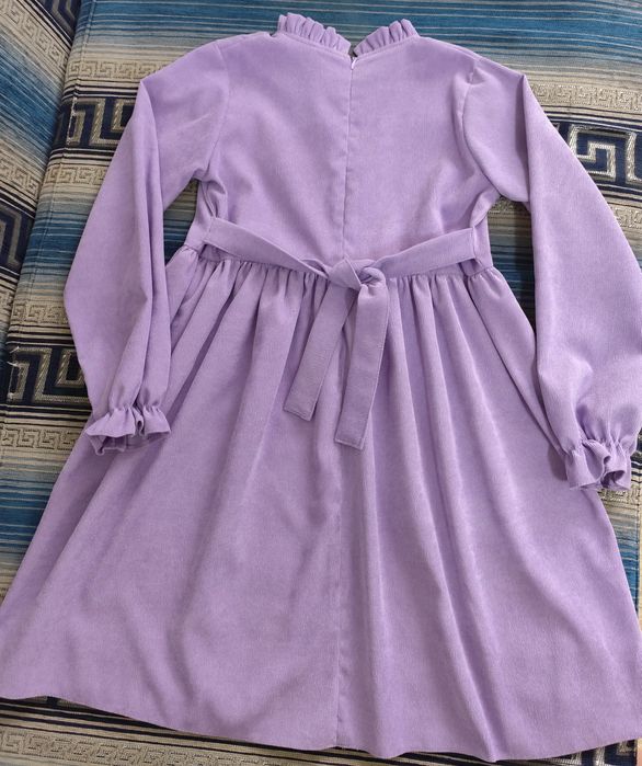 Вельветовое платье на девочку до 8 лет