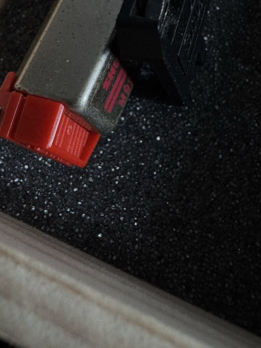 SHURE M92E HiFi cartridge /stylus grip color/red