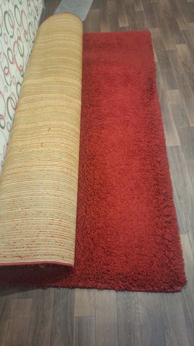 Продам ковёр бордовый
