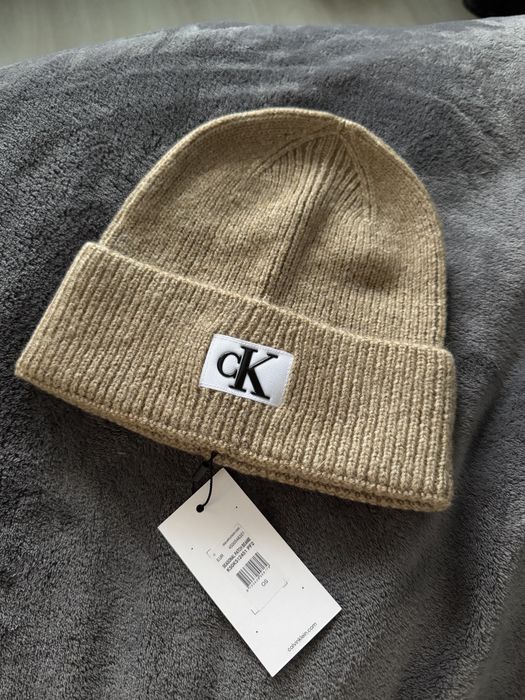 Calvin Klein caciula unisex bej cu logo marime universala noua origina