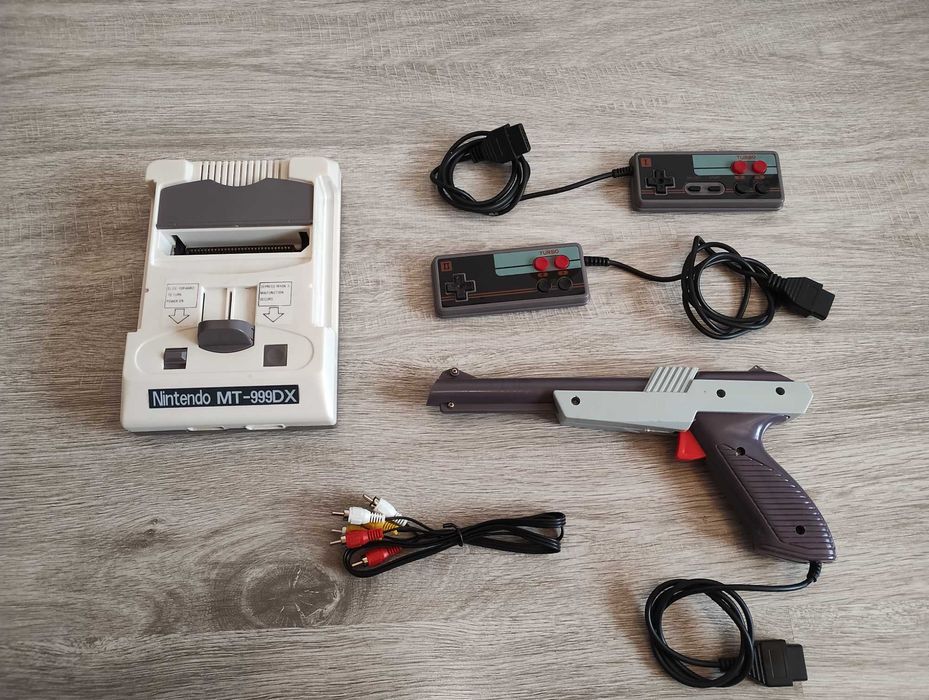 Nintendo MT-999DX игрова конзола
