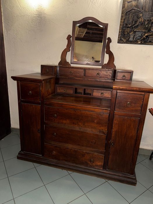 Mobilier lemn masiv