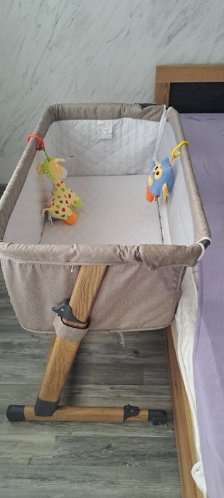 Next to me кошара