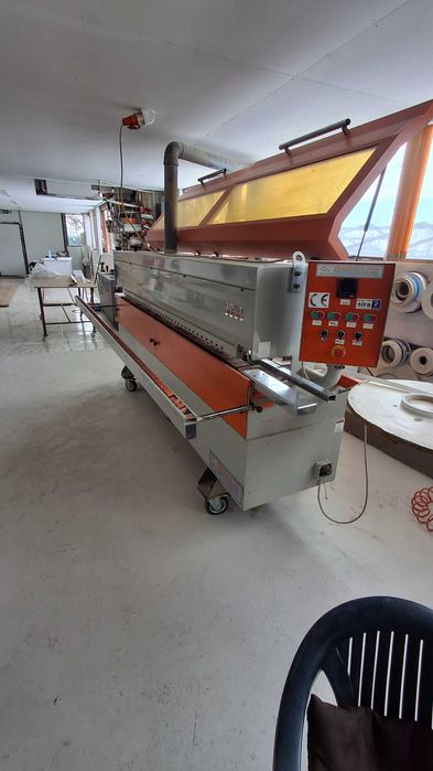 Продавам форматен разкройващ циркуляр  и кантираща машина