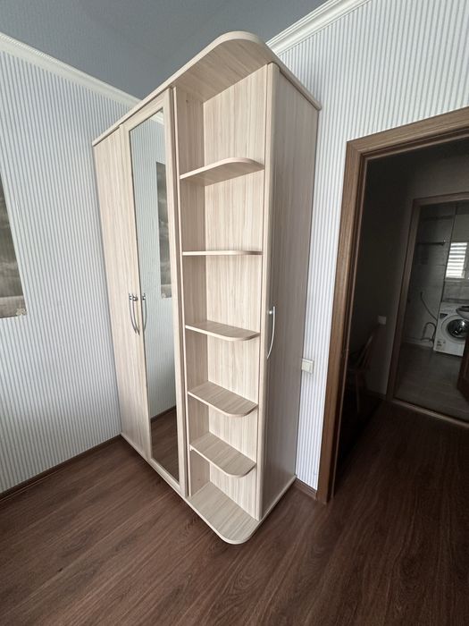 Продам шкаф для одежды