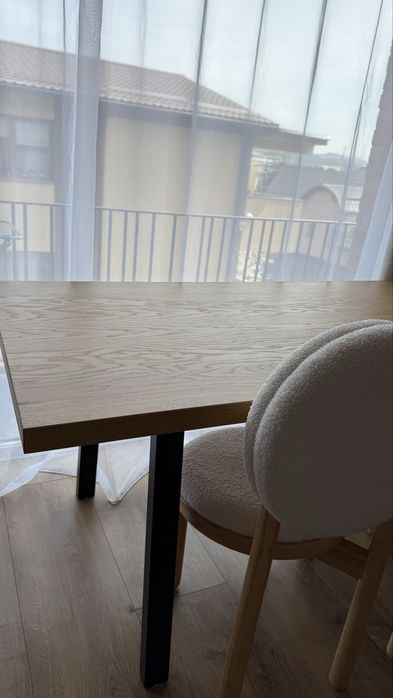 Masa dining lemn masiv de frasin