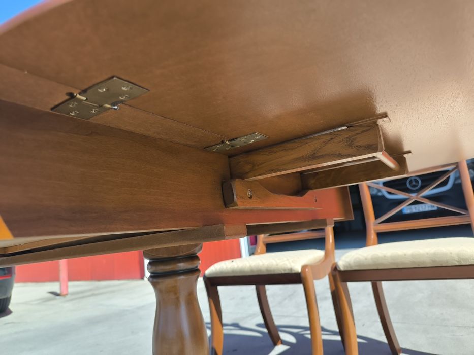 Маса от MDF и масивен дъб