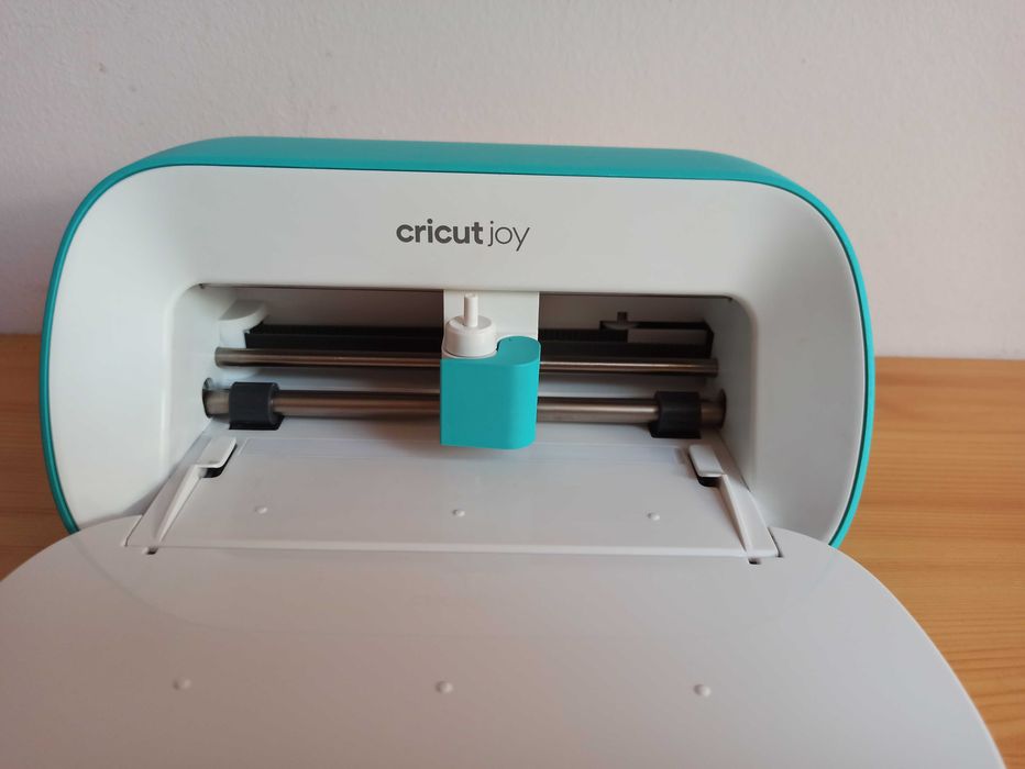 Cutter plotter Cricut Joy.