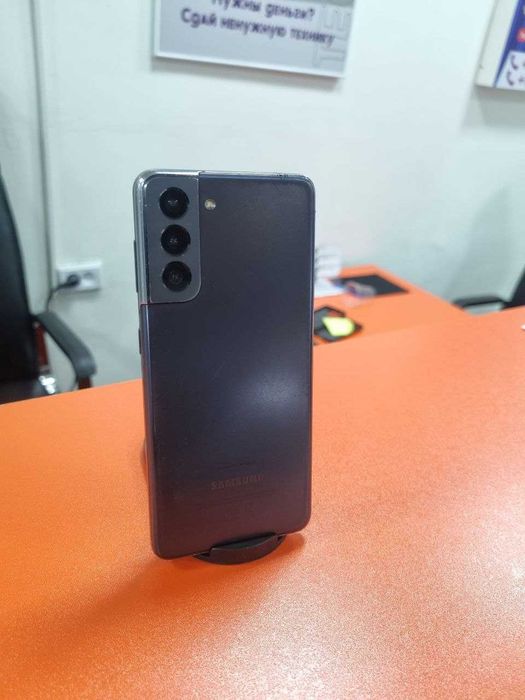 Продается Samsung S21 8/256Gb