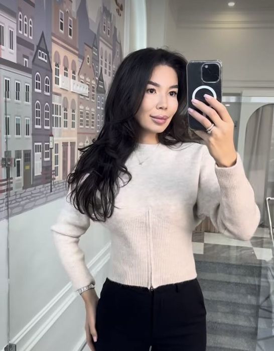 Приталенная кофта