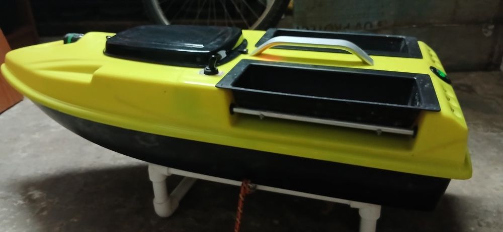 Bărcuță plantat pescuit