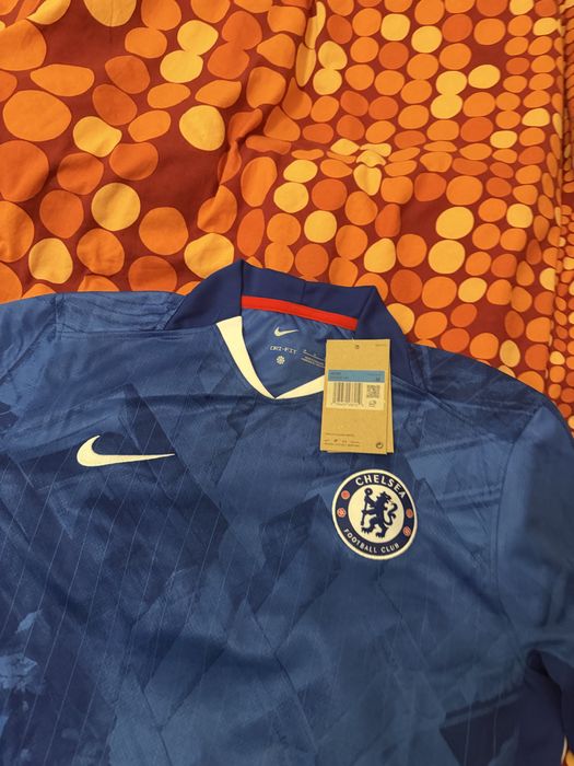 Tricou chelsea.