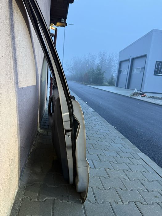 Продавам врати мерцедес мл 163