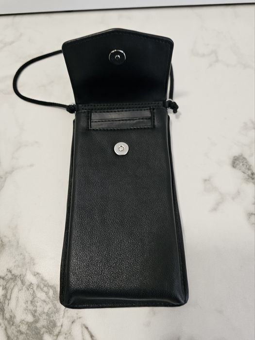 Калъф - Calvin Klein, калъф за телефон, висящ, за врата, кожен