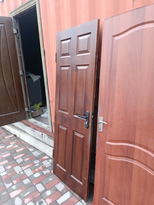 Межкомнатные двери. Б/У