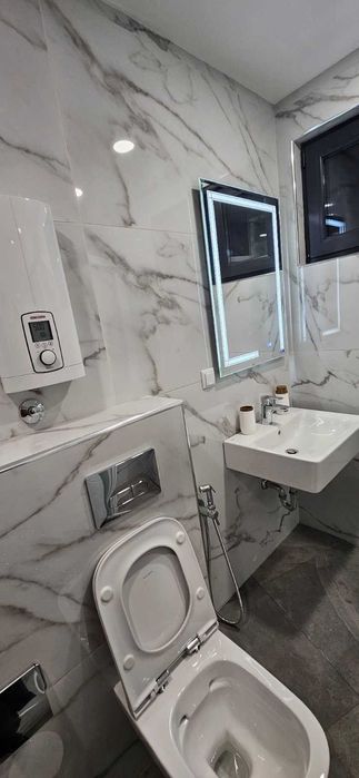 Дава се под наем Тристаен апартамент в Бургас, Център - 90 кв.м за 1100 € - Снимка #16