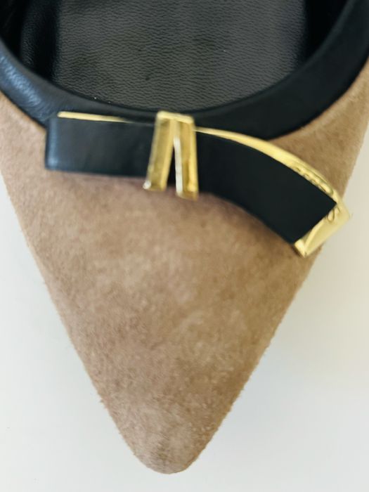 Обувки на равна подметка на Guess
