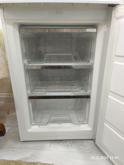 Морозильник Midea