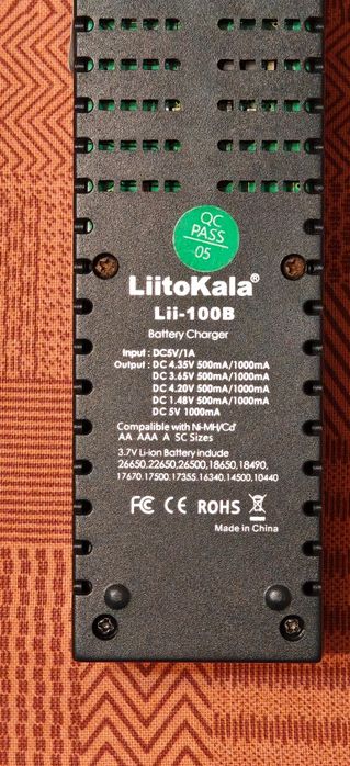 Încărcător acumulatori LiitoKala lii - 100B