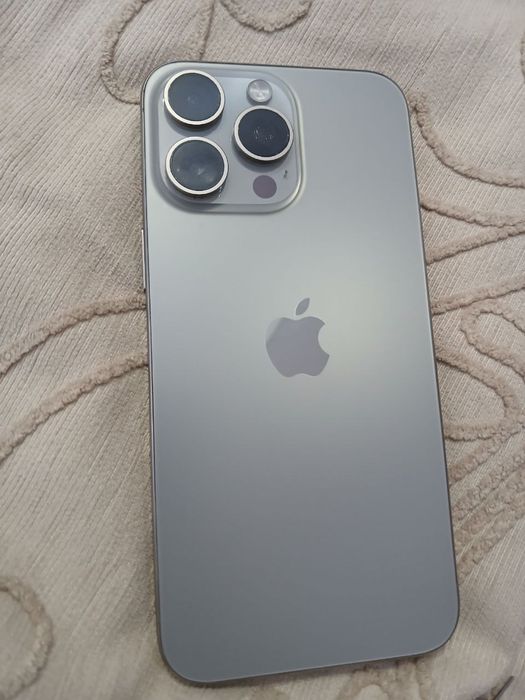 Iphone 15 pro max ochilmagan