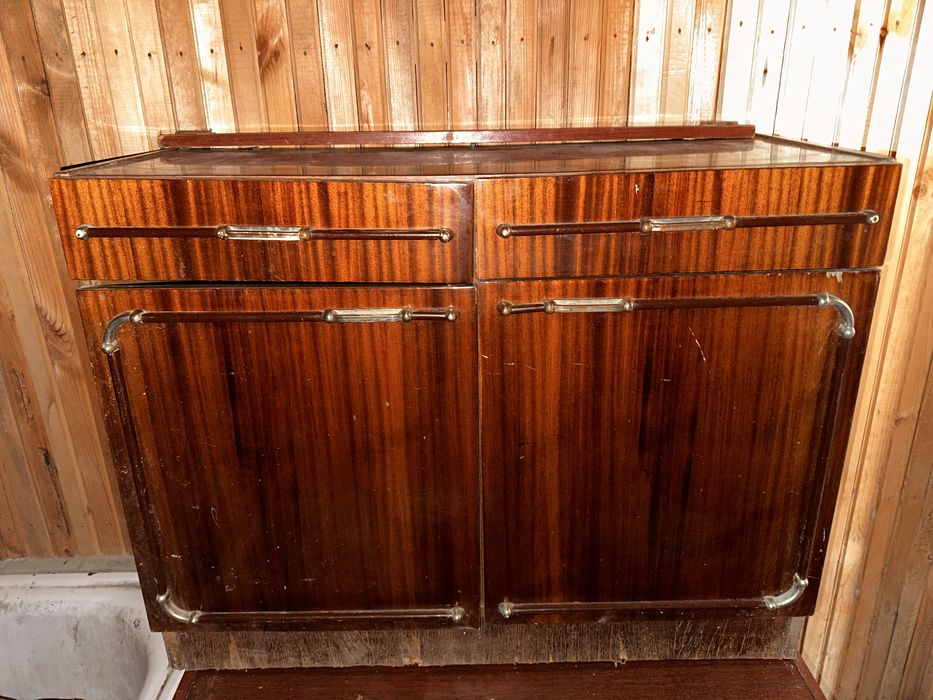 Тумбочка в хорошем состоянии,