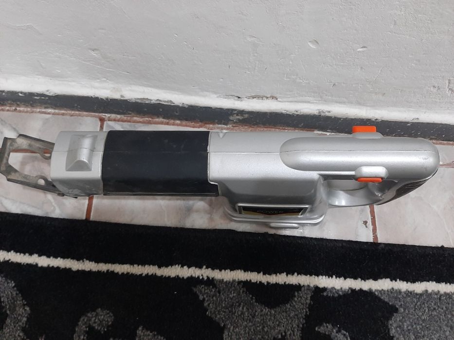 Vând fierăstrău cu acumulator
