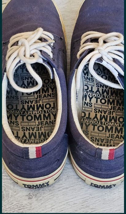 Tenesi Tommy Hilfiger,marimea 42
