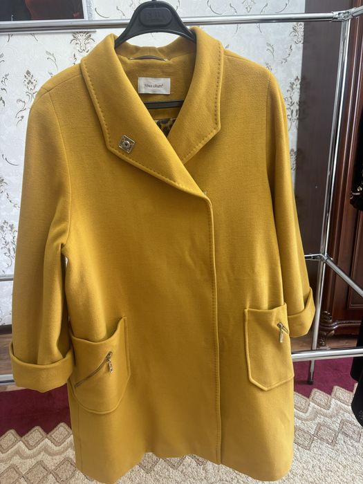 Продаются пальто, плащь