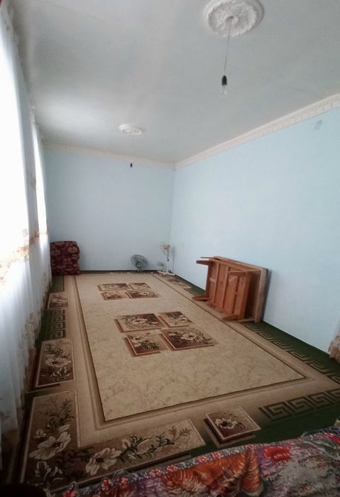 Guliston shahri ulg'obodda  hovlili uy sotiladi