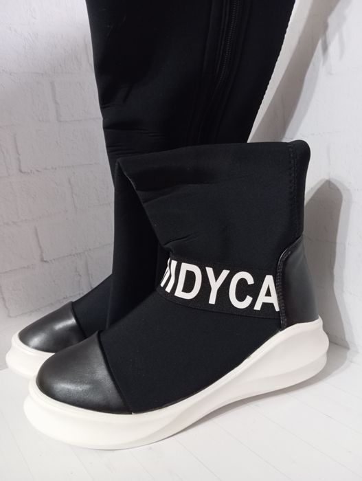 Сапожки стрейч на платформе