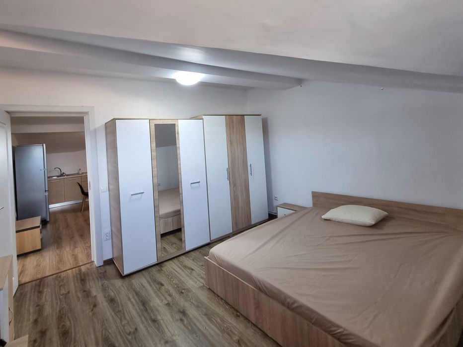 Inchiriere apartament,cu două camere,Mansardă,Str. Magrini Târgoviște
