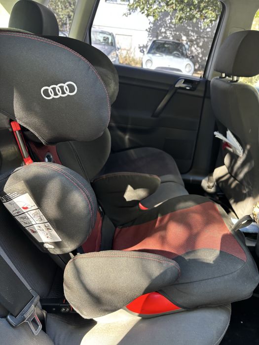 Детско столче Audi за автомобил