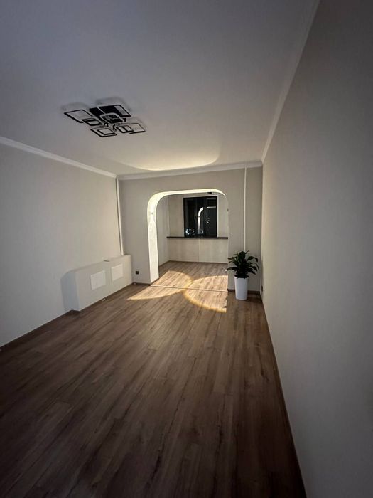 2 Ц-1 Садыка Азимова. 2/4/5.  68м²  77 серия