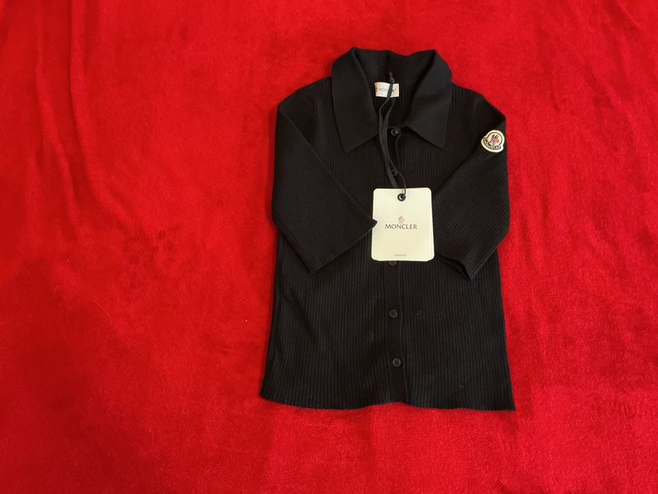 Bluza dama moncler cu guler și nasturi