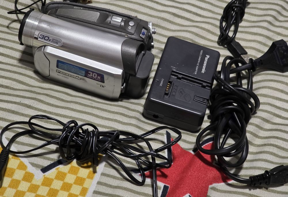 Cameră video cu caseta miniDV Panasonic NV-GS60 Impecabila