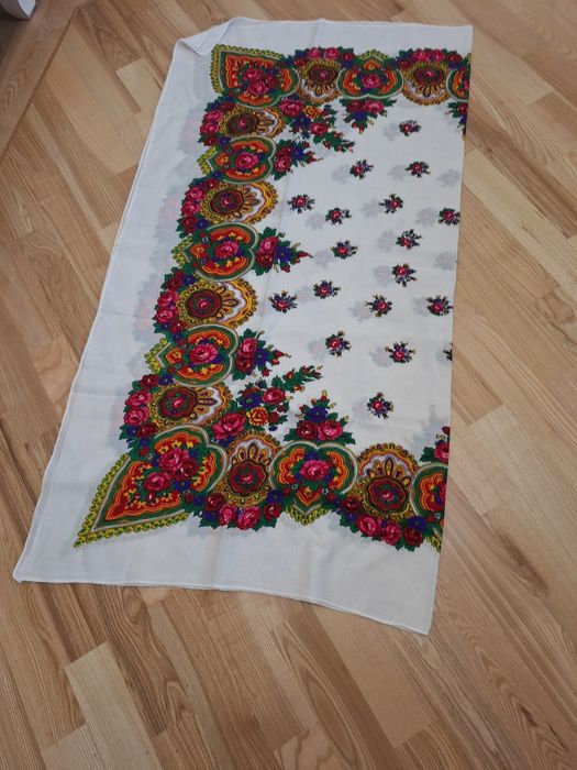Batic  florar  din  casmir  127  ,/120  cm
