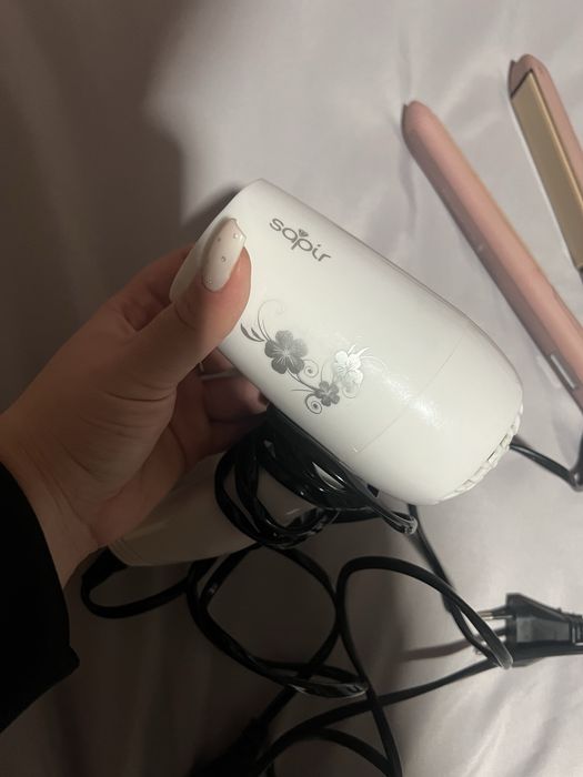 Преса за коса + подарък сешоар