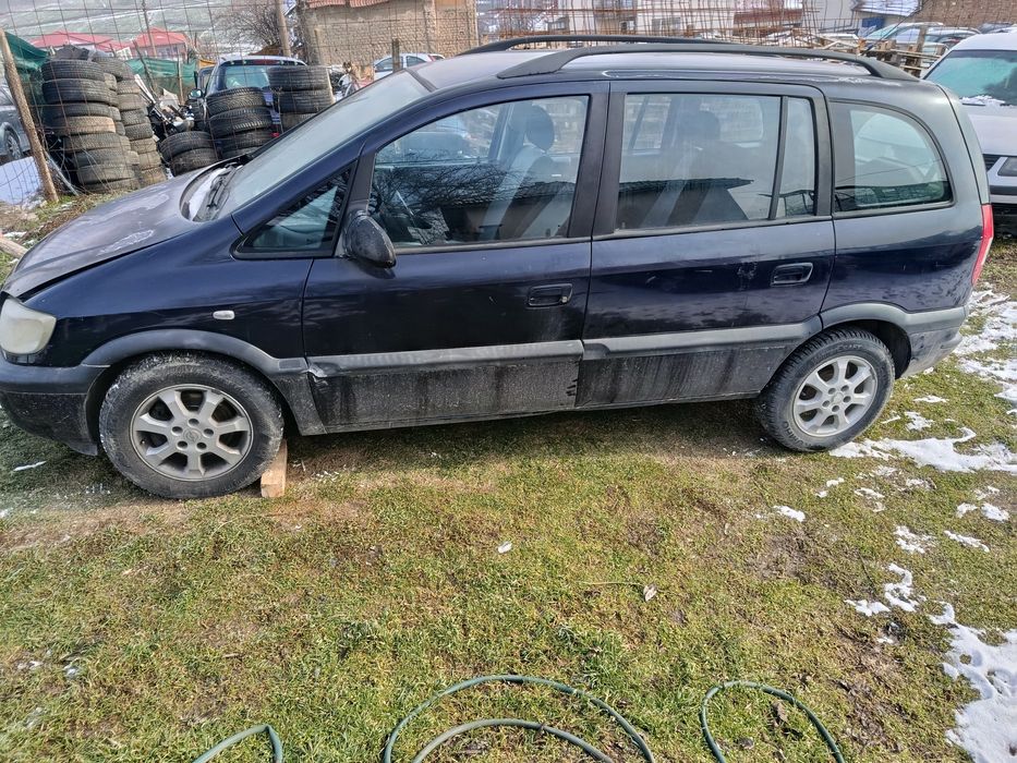 Продава се на Части Opel Zafira A