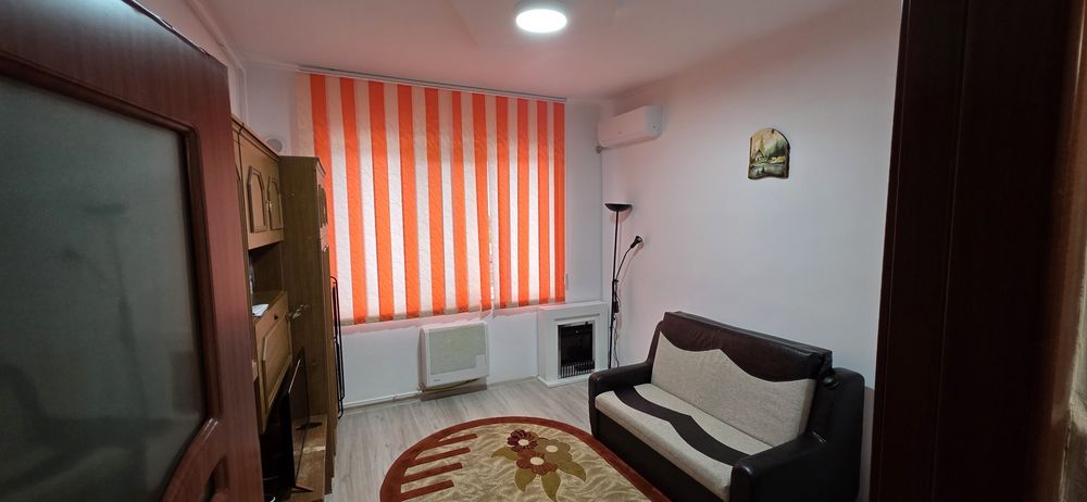 Garsoniera de închiriat