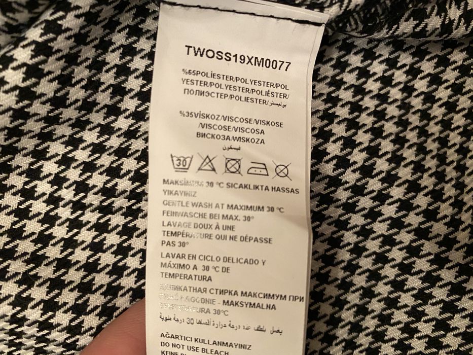 Костюм новый, Турция, размер M,(37). Нат ткань