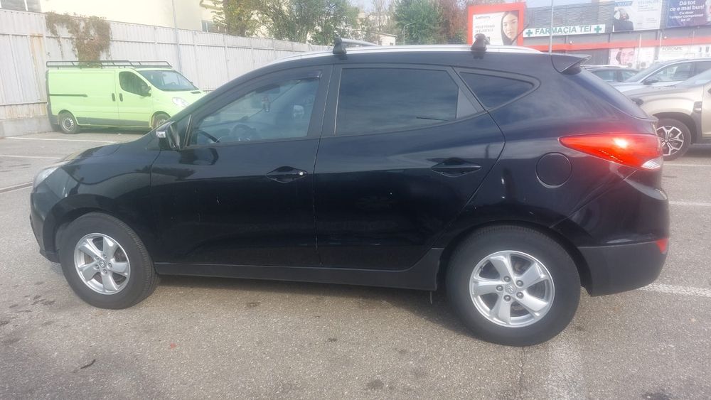 SUV Hyundai ix 35  euro 5 motor 1.6 benzină 136 cp an 2012
