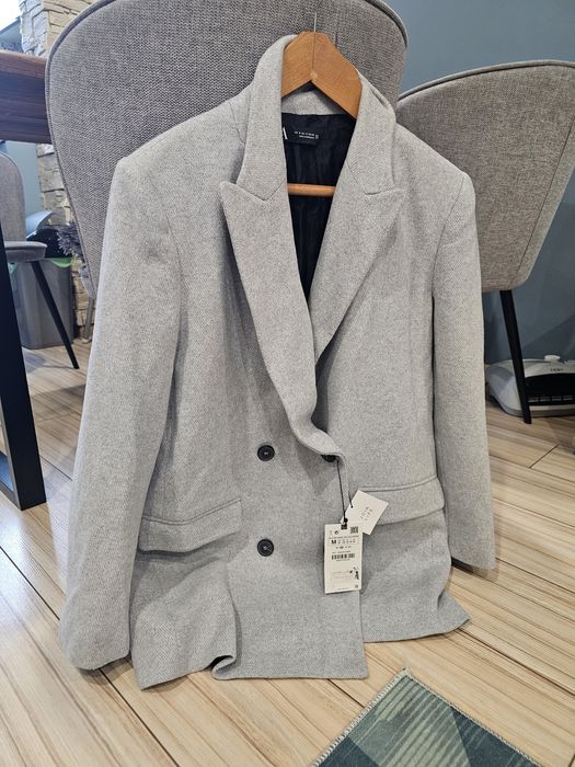 Сиво палто Зара ново