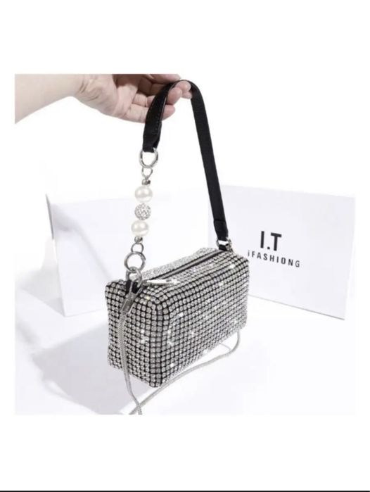 Сумочка вечерняя