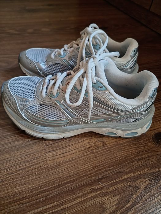 Adidas femei mărimea 37
